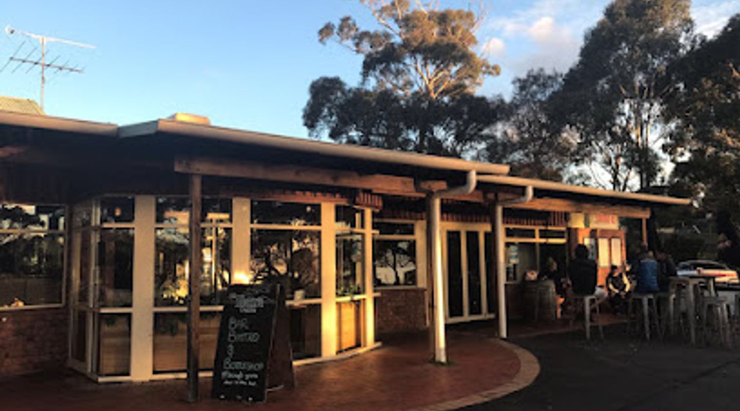 Iluka Tavern