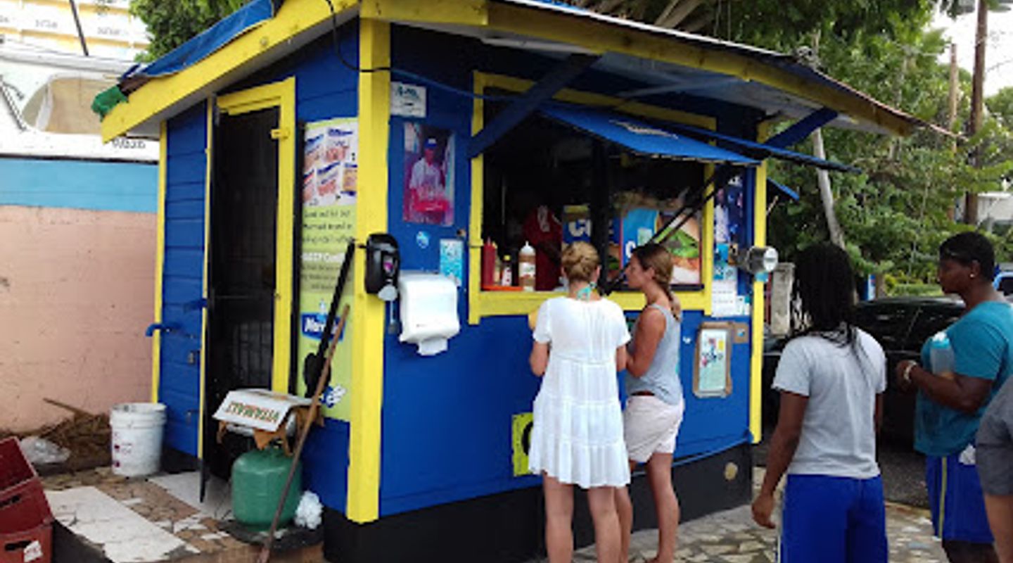 Cuzz's Fish Stand