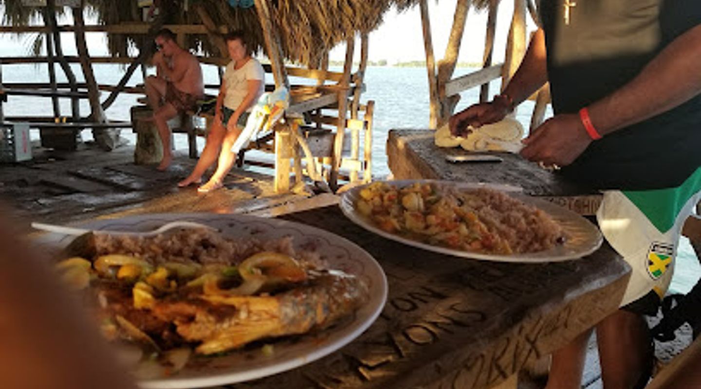 Floyd's Pelican Bar