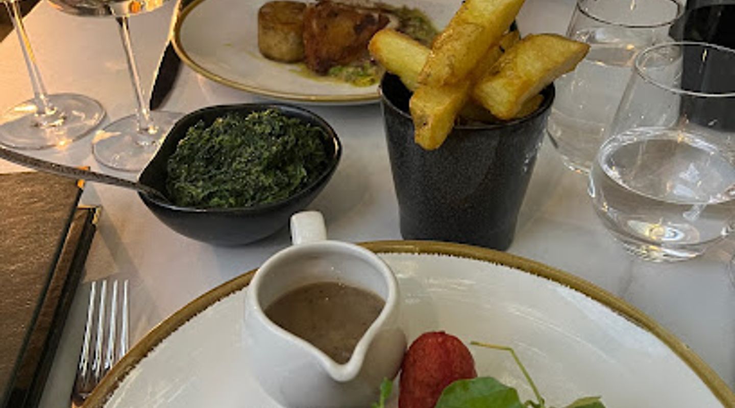 Six One Six Restaurant & Bar