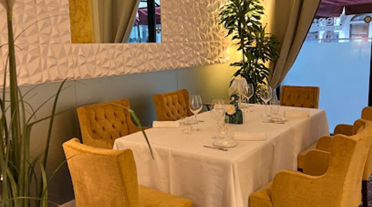 Henri Restaurant