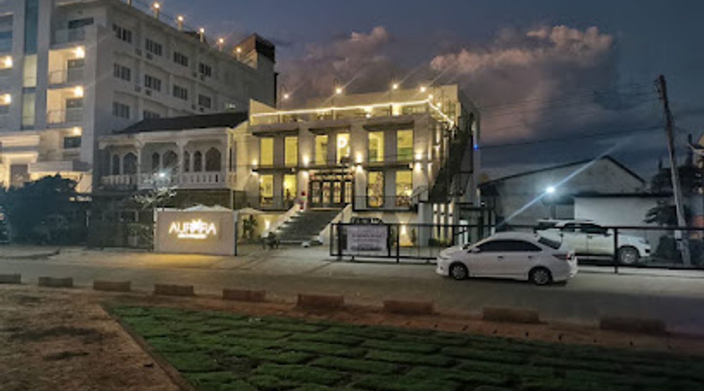 Aurora Café & Restaurant