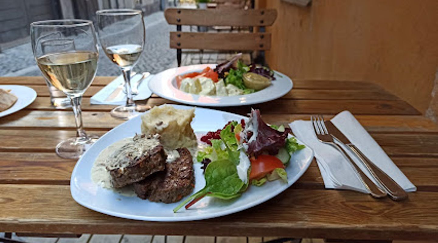 Restaurant C & C