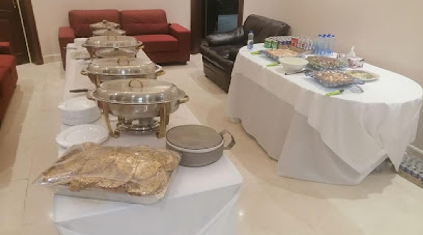 مطعم الازكيٰ. AZKA restaurant