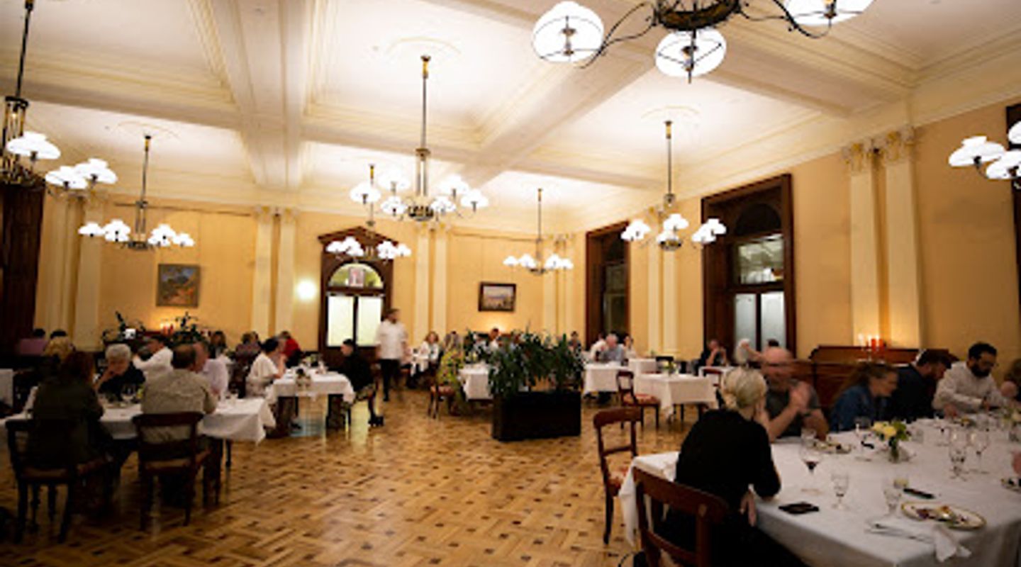 Strangers' Restaurant