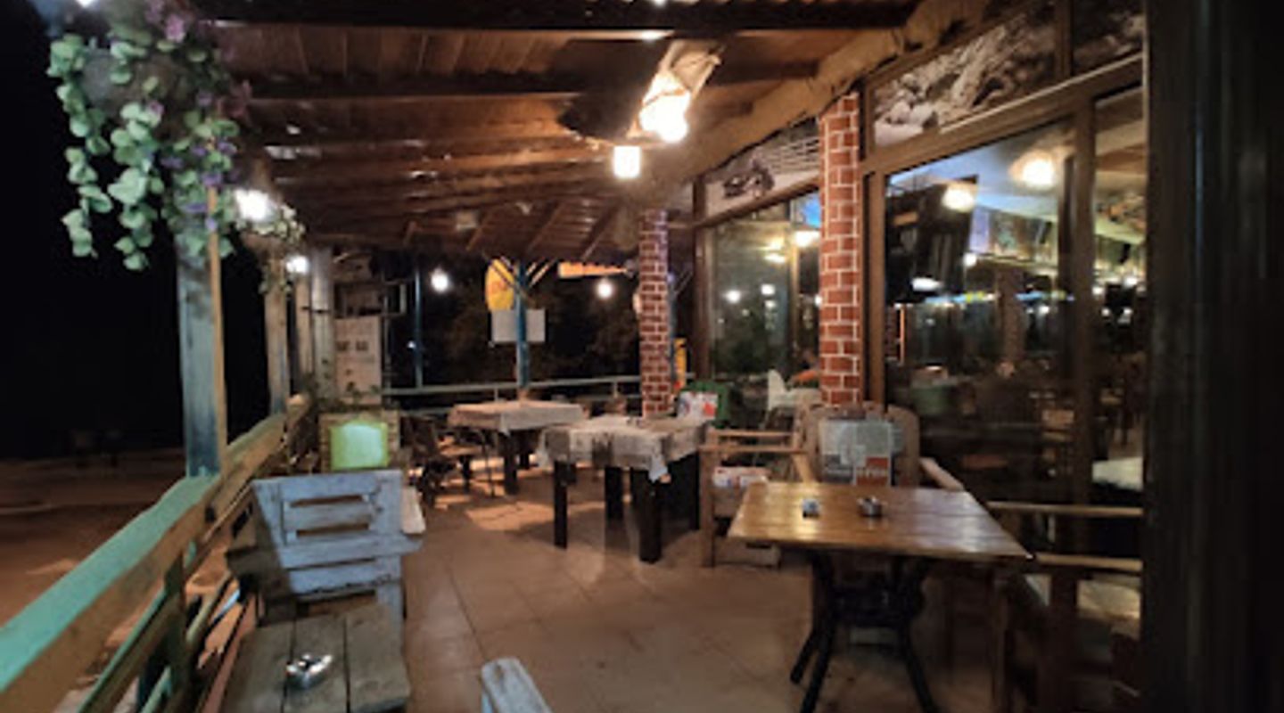 Platres Café Restaurant-Bar