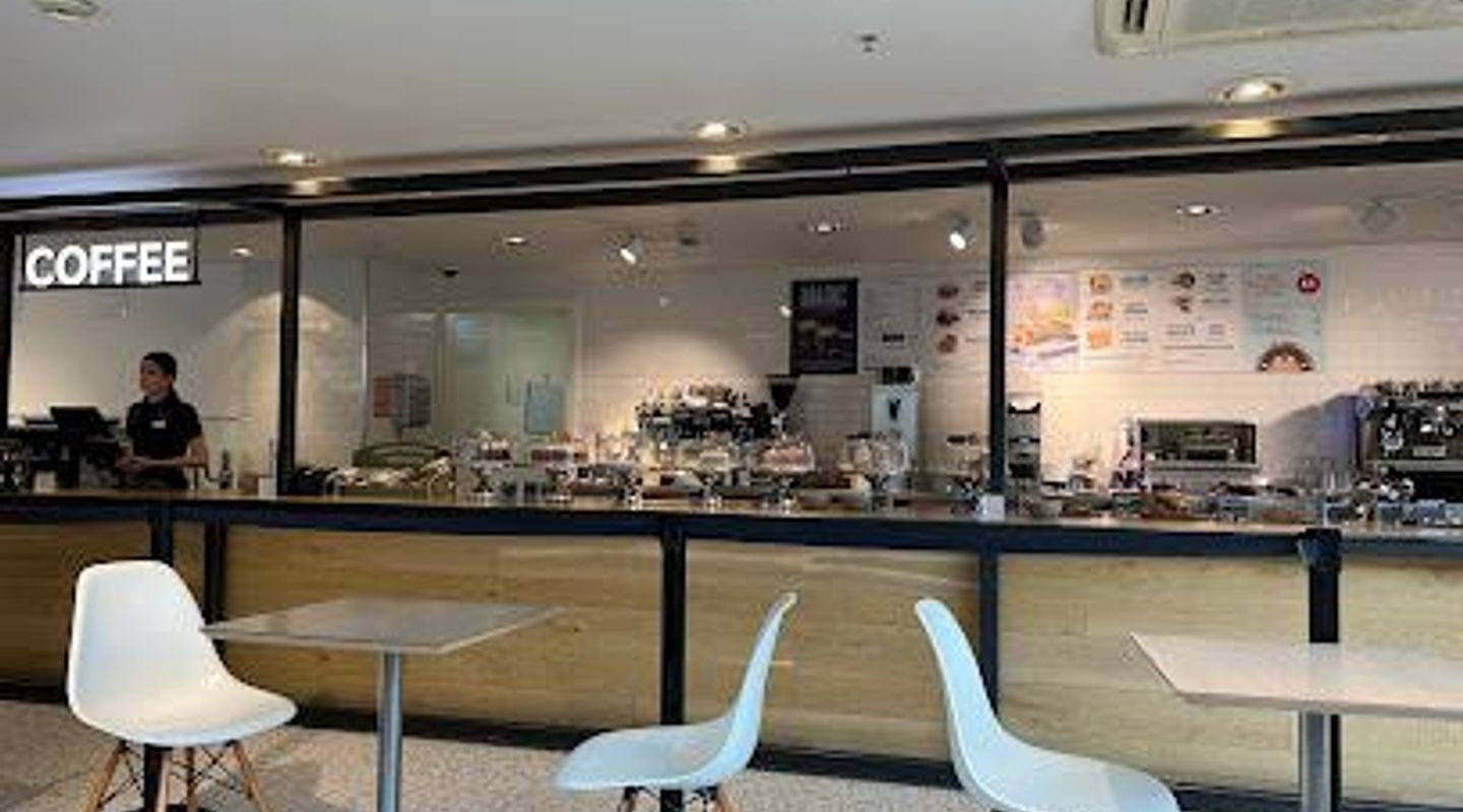 M&S Café