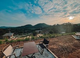 FEELS GOOD LOEI