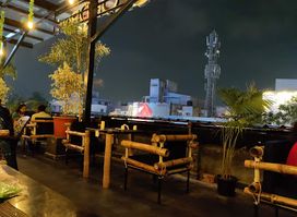 On DE Roof Restaurant (chennai)