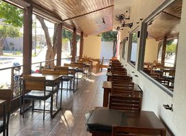 Xomano Bistro