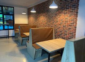 Deluxe Cafe & Restaurant