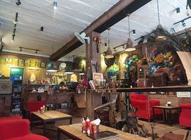 Sam's Art Cafe