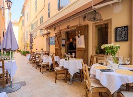 Le Petit Pointu - Poissons & Fruits de Mer St-Tropez