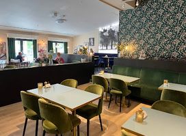 Cafe Velvet