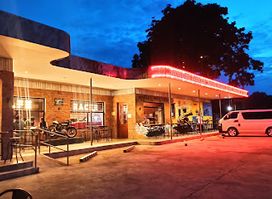 Cafe Racer Diner Bohol