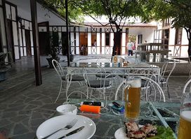 Lowenbrau pub