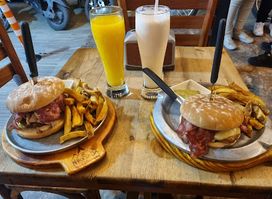 RESTAURANTE NHOMADA