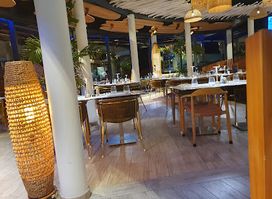 the surfhouse tahiti