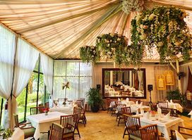 32Mansion / Beach Blanket Babylon