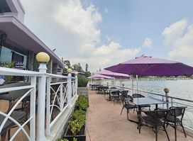 Thanh Thuy Blue Water Cafe