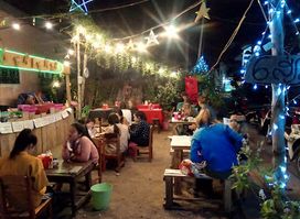 Six Friends Restaurant