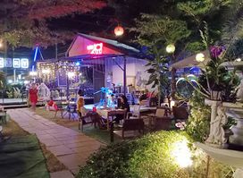 New luxury cafe & Restaurant