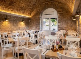 Taverna Loggia