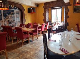 Aisha's Cafe & Bistro
