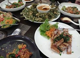 Jeff's Kitchen Thai & European (KanYeikThar Branch)