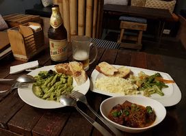 Anaki Restaurant and Bar