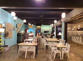 LeQUE Steak & Smoked House