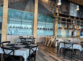 Asem Restaurant / Club house