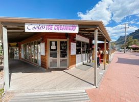 Coolas Icecreamery