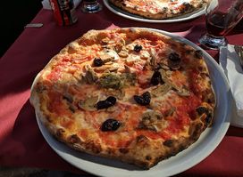 Pizzeria Luna Caprese