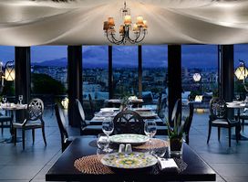Etnea Roof Bar & Restaurant by “UNA cucina”