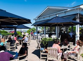 East Bay Grille