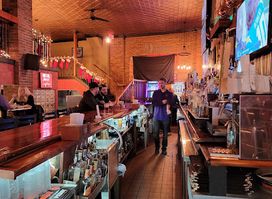 The District Pub & Grill