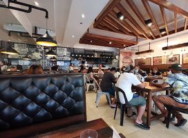 Ribs & Bibs Centrio Branch