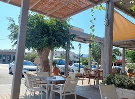 Rooster Beach Bar Restaurant