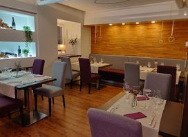 Q Restaurant Bar
