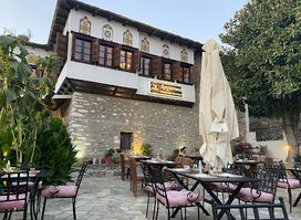 Αρχοντικό Παραδοσιακό Εστιατόριο / Archontiko Traditional Restaurant