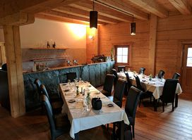 Restaurant & Stadtheuriger Leiten