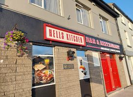 Hell's Kitchen - Bar & Restaurant
