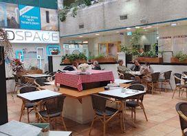 ברד אנד ברקפסט Bread & Breakfast