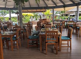 Baravi Poolside Restaurant and Bar