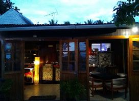 Beach Bar & Grill, Fijian Thai & French Restaurant