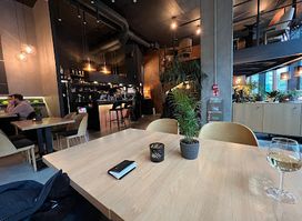 LOOPA Bistro&Bar
