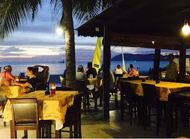 Yellow Beach Cafe