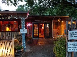 Taos Pizza Out Back