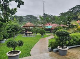 Inayah's Cafe & Restaurant